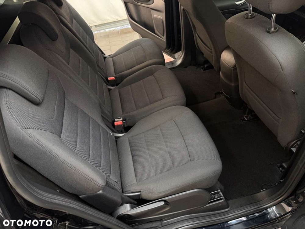 Ford S-Max - 33
