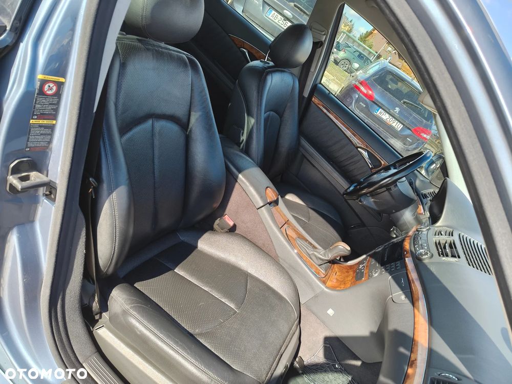 Mercedes-Benz Klasa E - 23