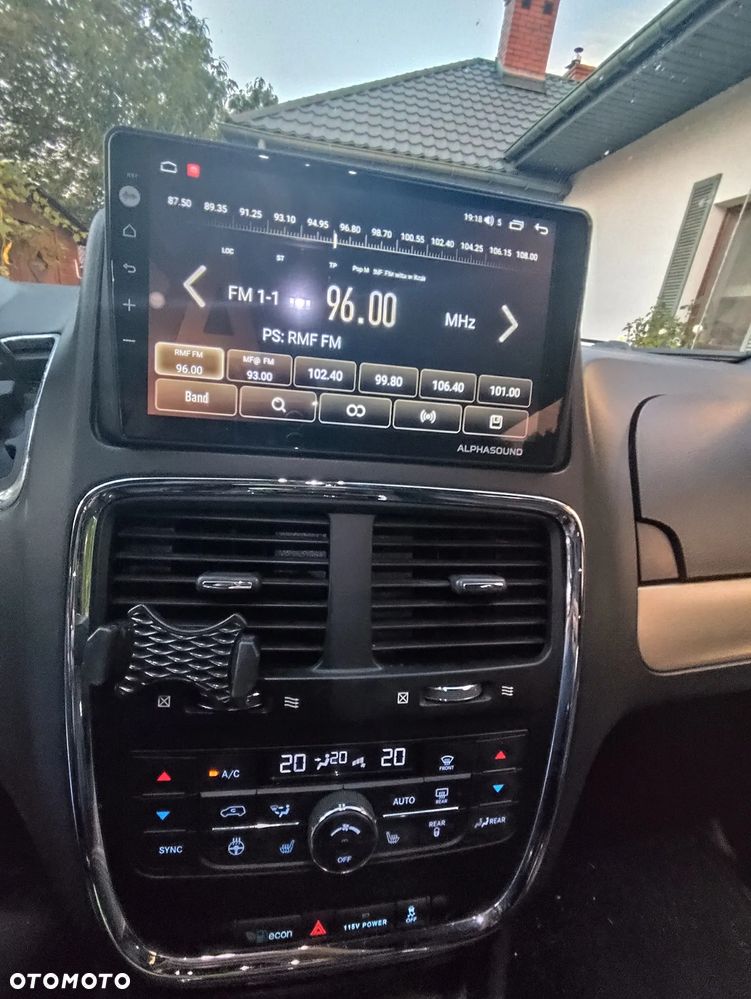 Dodge Grand Caravan 3.6 R/T - 12