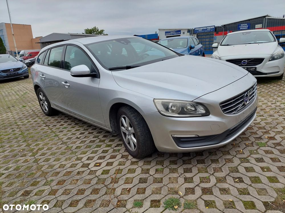 Volvo V60 D3 Kinetic - 2