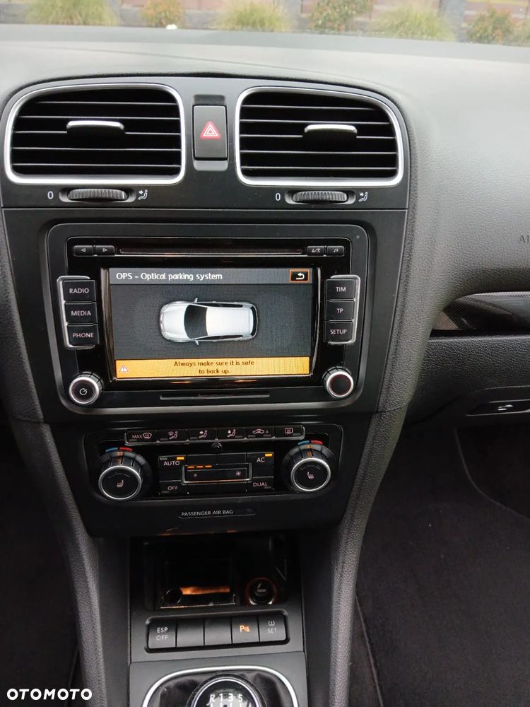Volkswagen Golf VI 1.6 Comfortline - 26