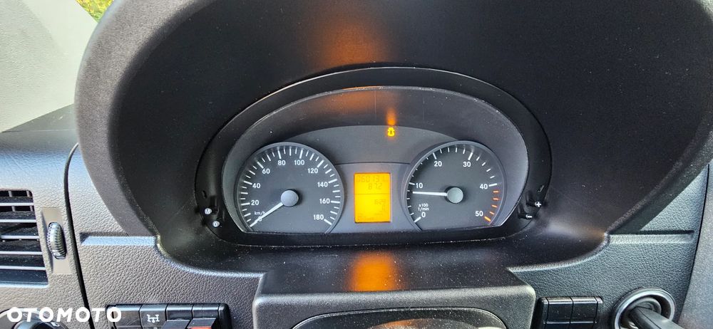 Mercedes-Benz Sprinter - 9