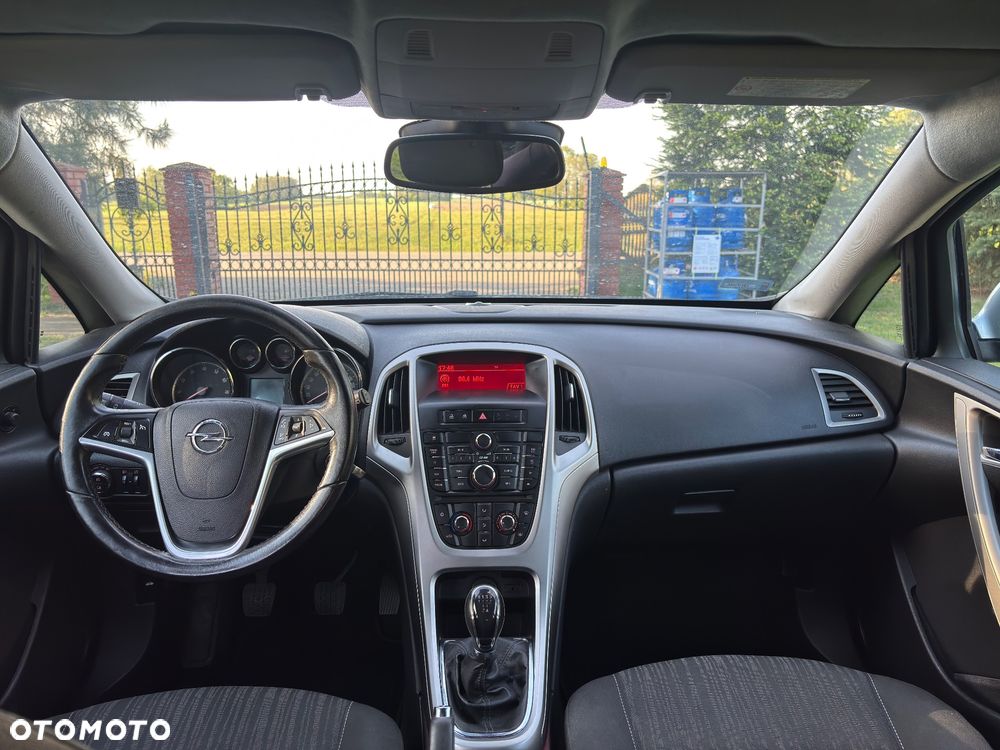 Opel Astra 1.6 Innovation - 23