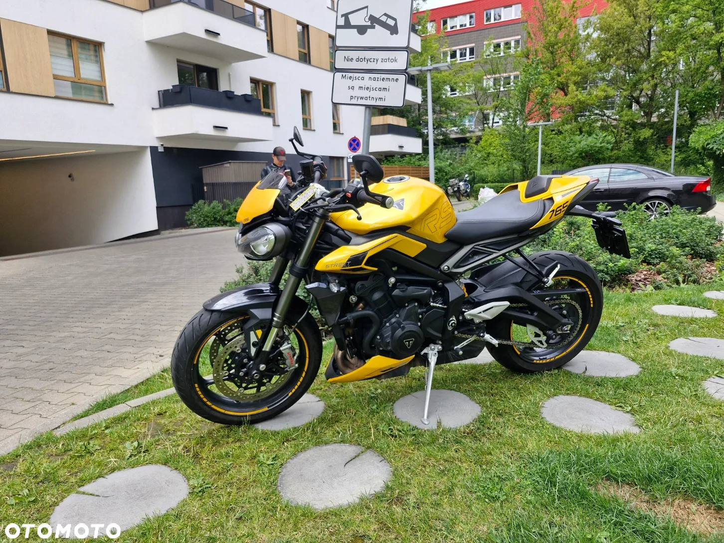 Triumph Street Triple - 4