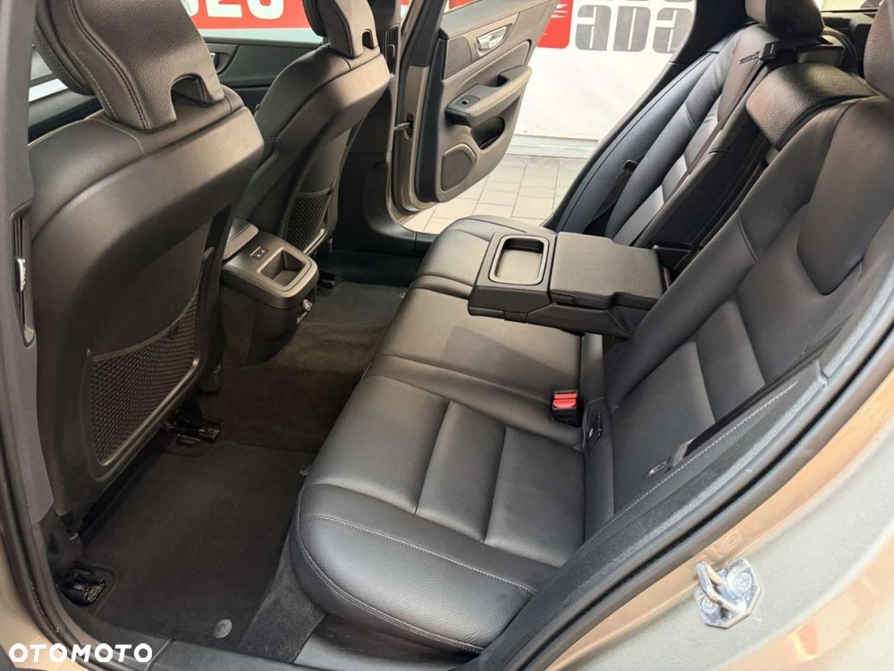 Volvo V60 - 32