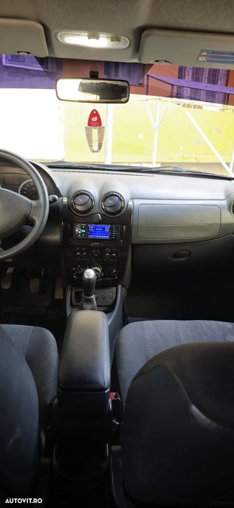 Dacia Duster 1.6 4x2 Laureate - 13