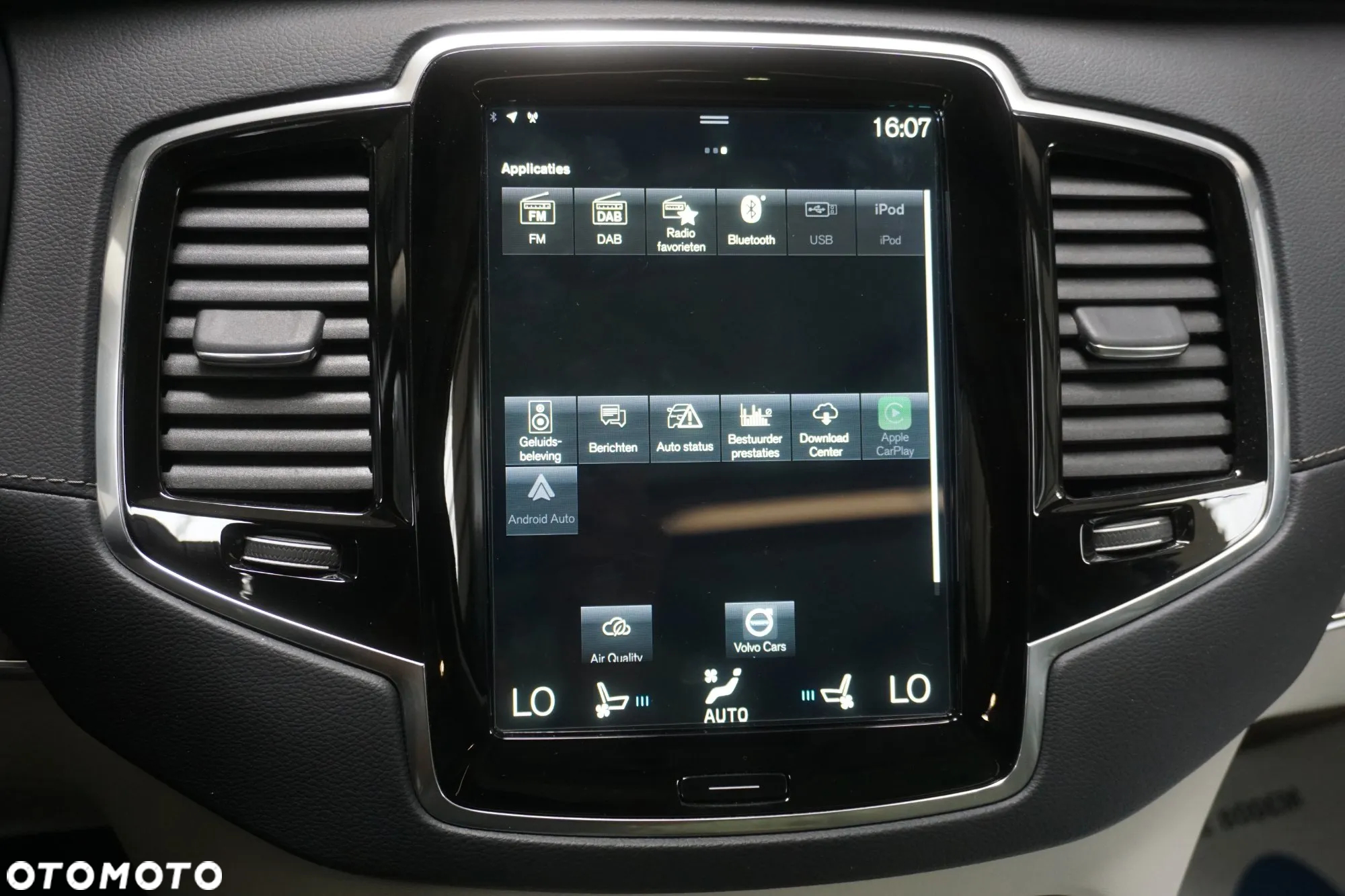 Volvo XC 90 T8 AWD Recharge Geartronic Inscription Edition - 24