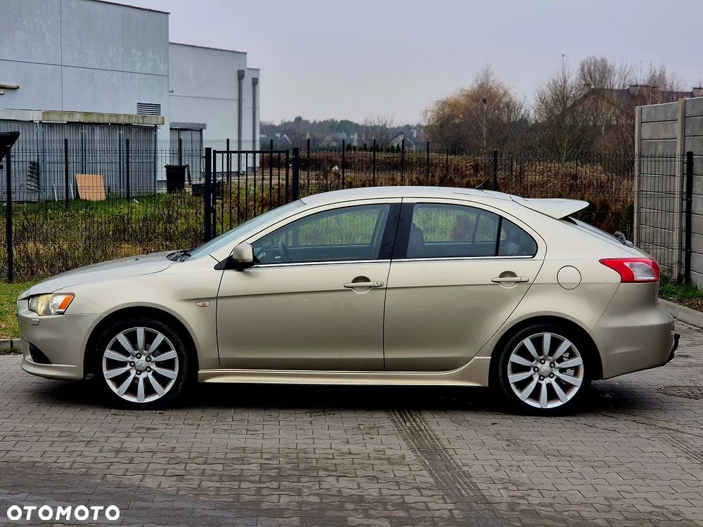 Mitsubishi Lancer - 9