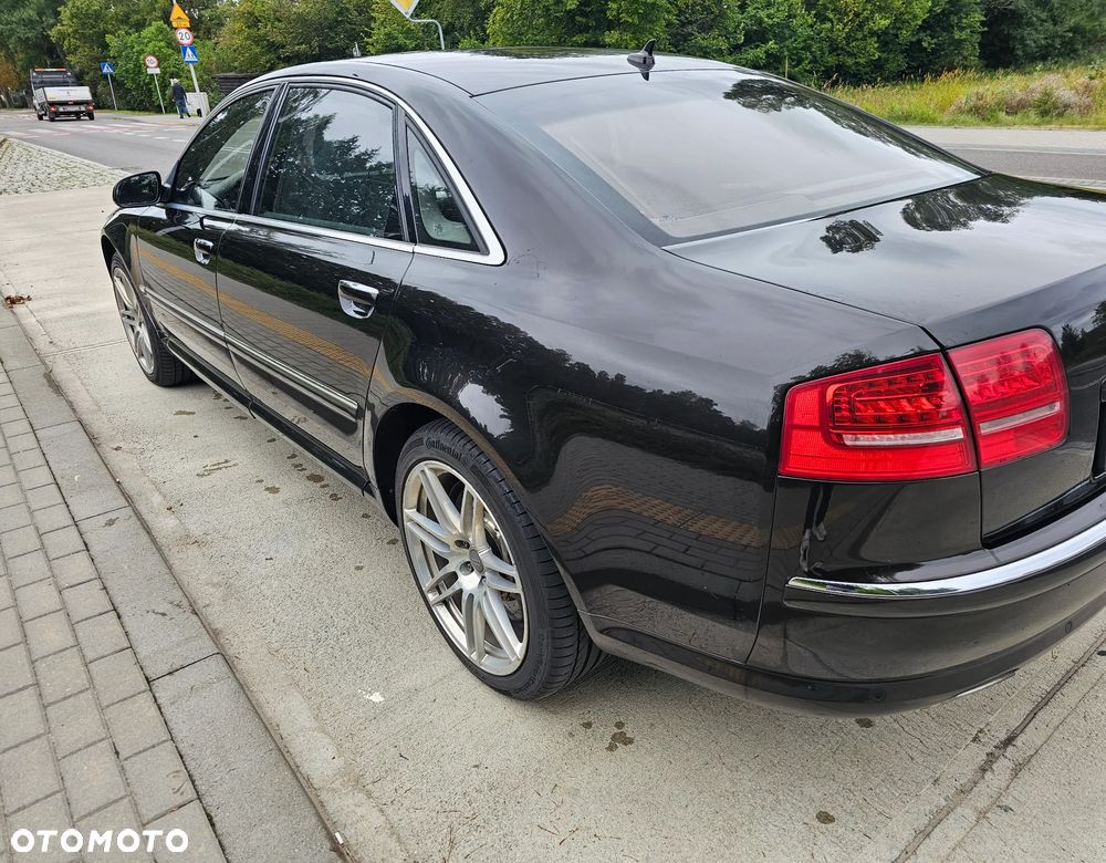 Audi A8 6.0 L Quattro - 4
