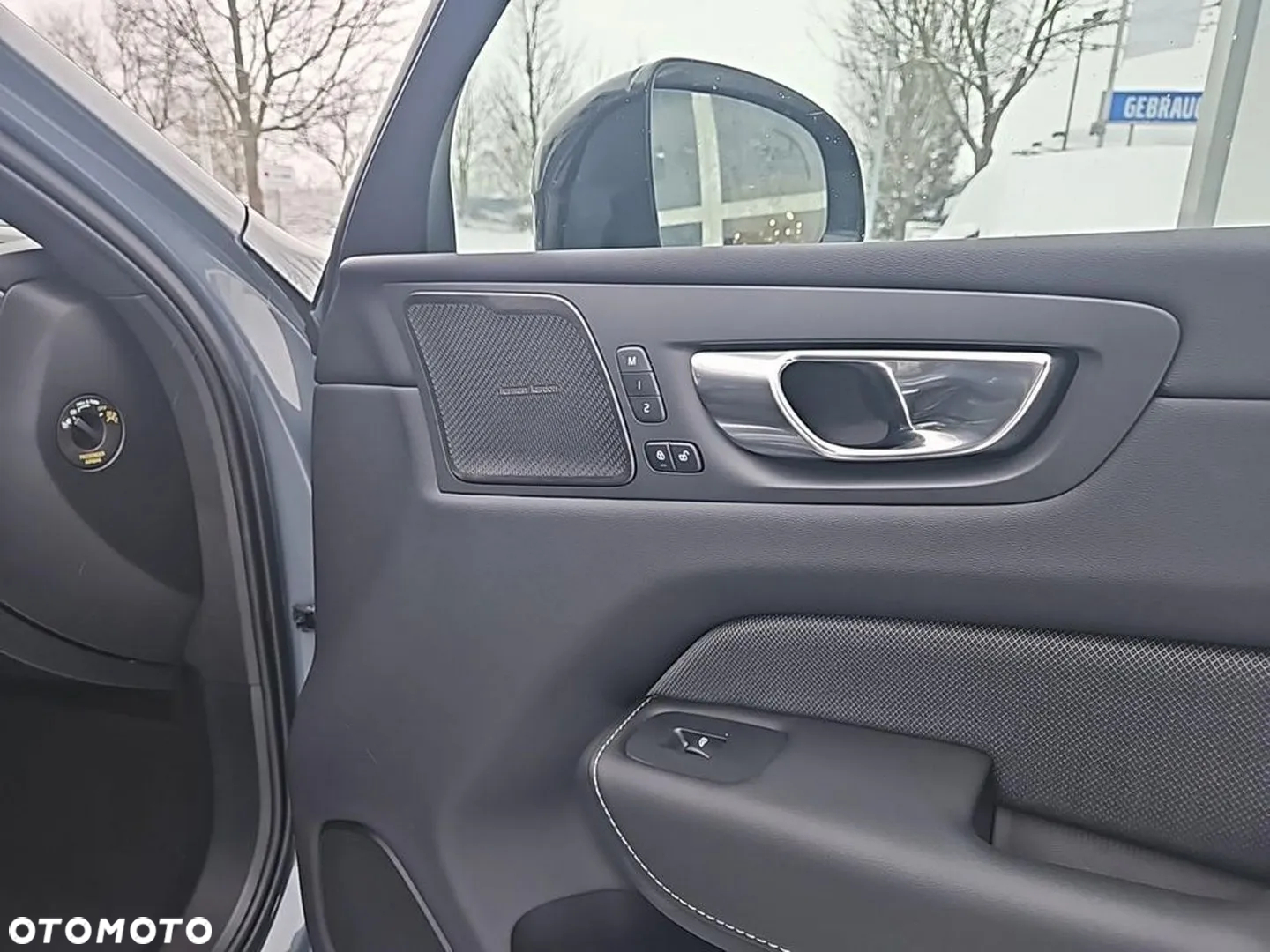 Volvo XC 60 B4 B Plus Dark - 18