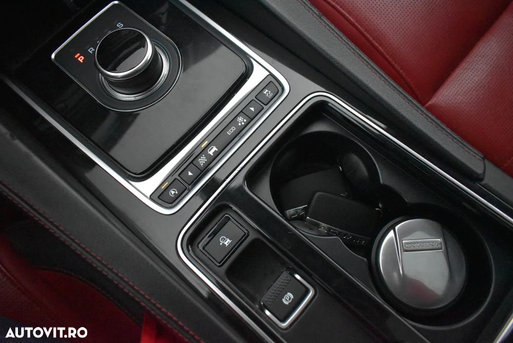 Jaguar F-Pace 30d AWD R-Sport - 18