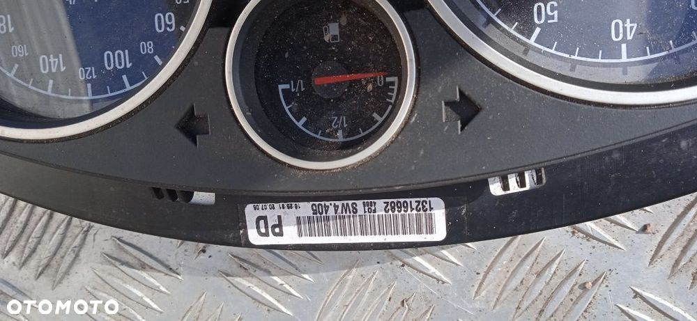 Licznik Opel Astra H III Europe - 2