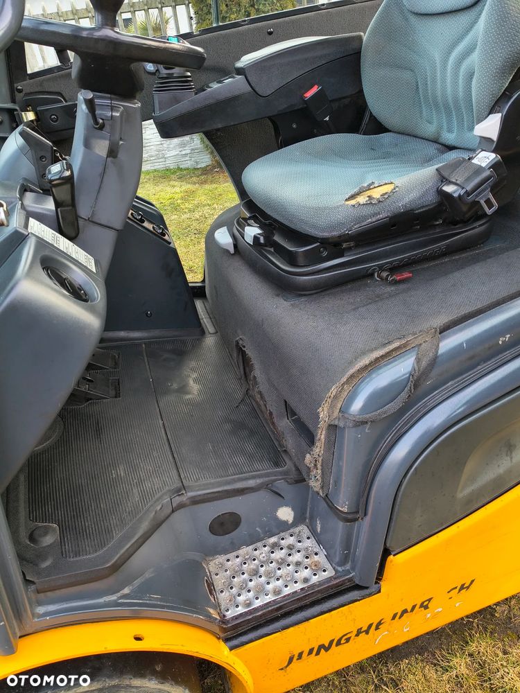 Jungheinrich DFG 320S - 3
