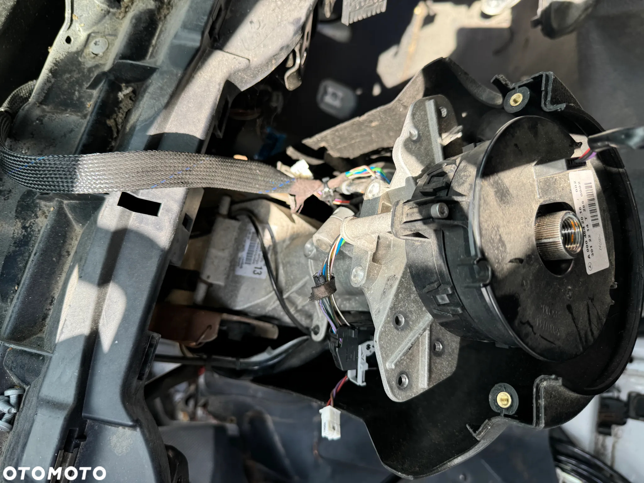 PODSTAWA MOCOWANIE KOLUMNY KIEROWNICZEJ MERCEDES ATEGO III 9674600216 - 2