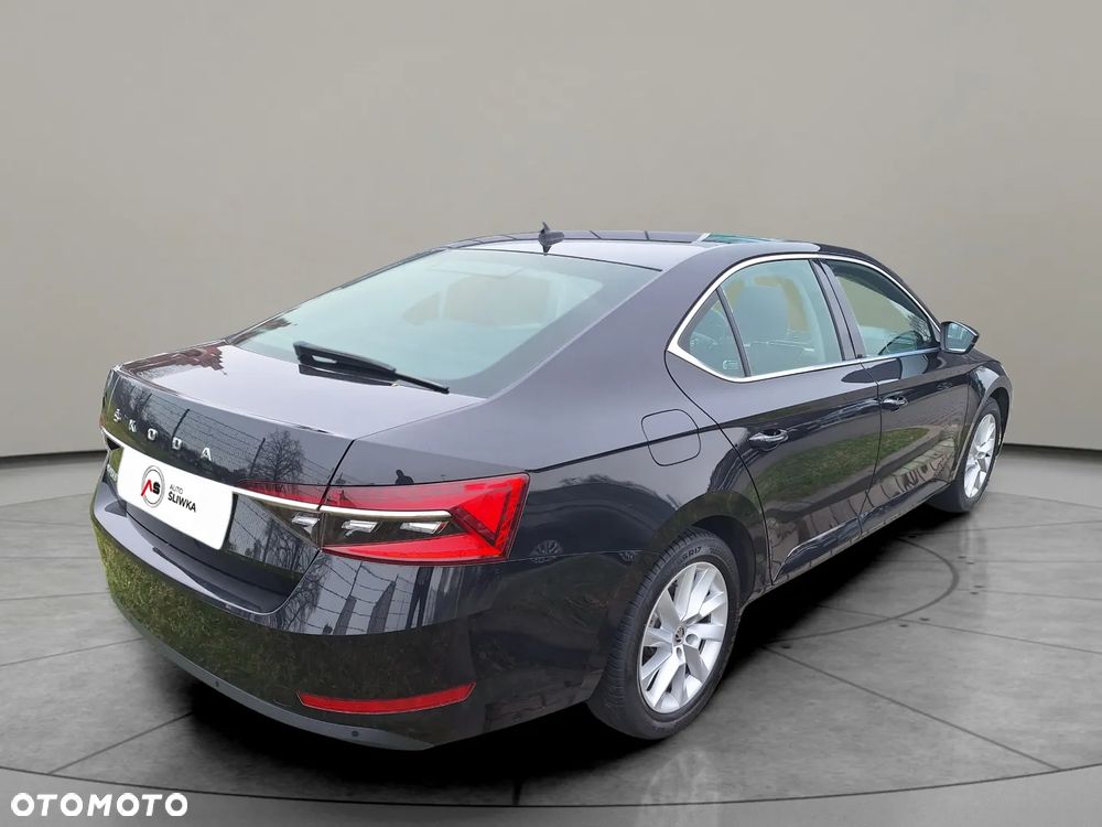 Skoda Superb 2.0 TSI Ambition DSG - 5
