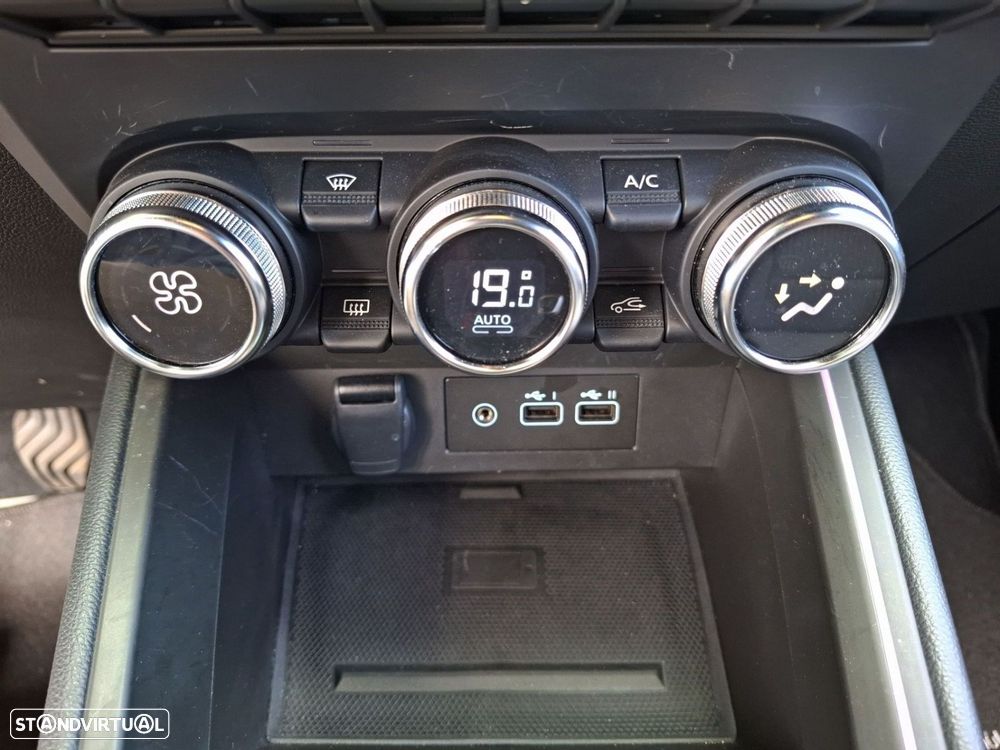 Renault Clio 1.0 TCe Techno - 19