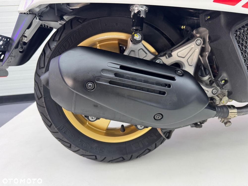 Piaggio Vespa - 9