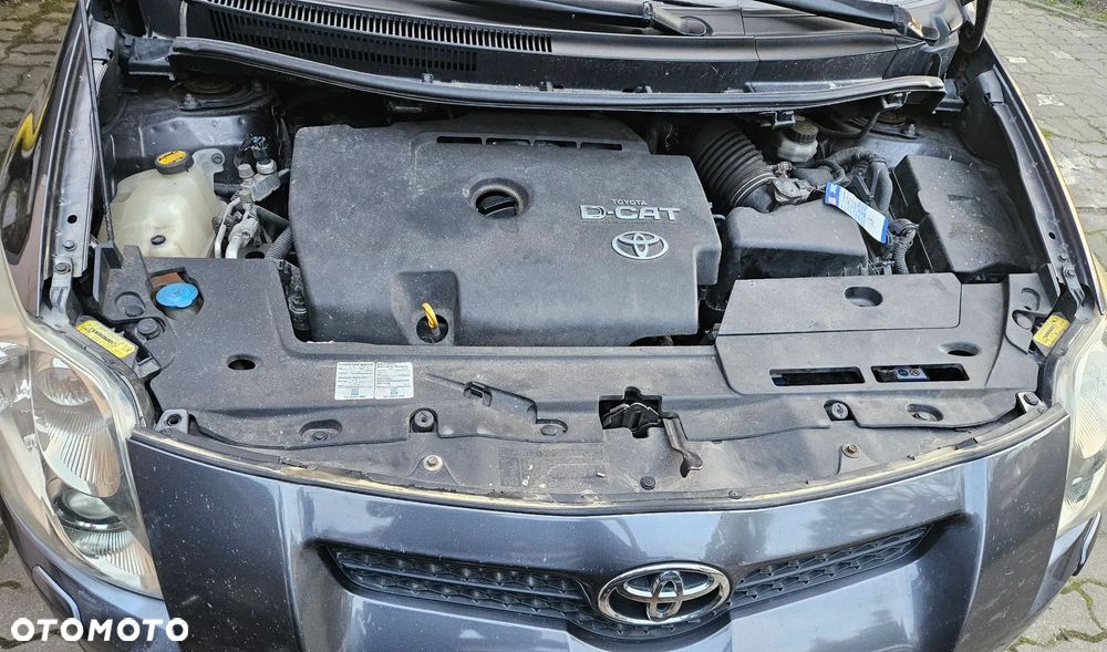Toyota Auris 2.2 D-4D D-CAT - 22