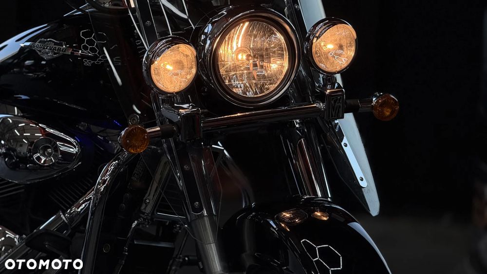 Suzuki Boulevard - 37