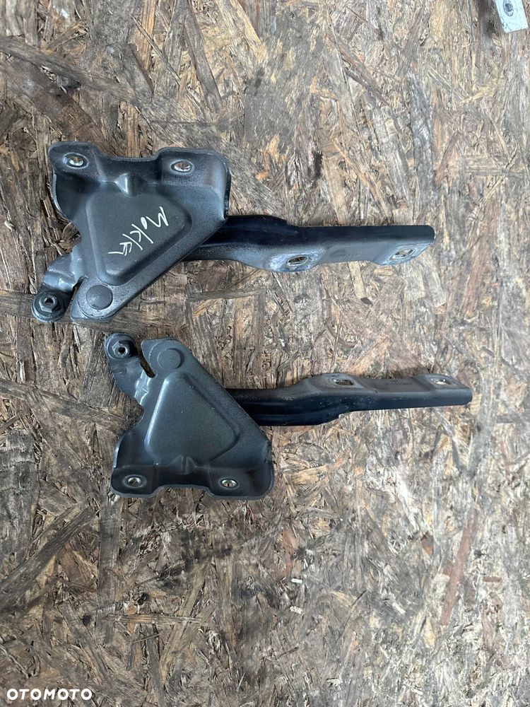 ZAWIASY MASKI LEWY PRAWY KOMPLET  OPEL MOKKA I - 2