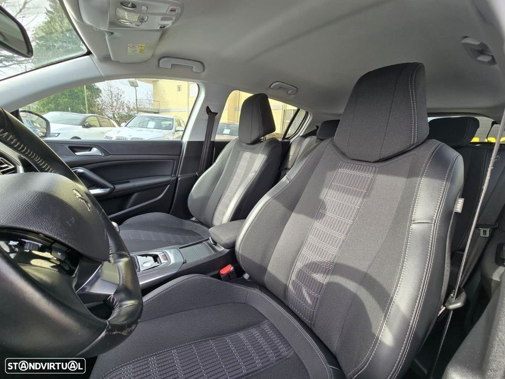 Peugeot 308 1.2 PureTech GT Line EAT8 - 13