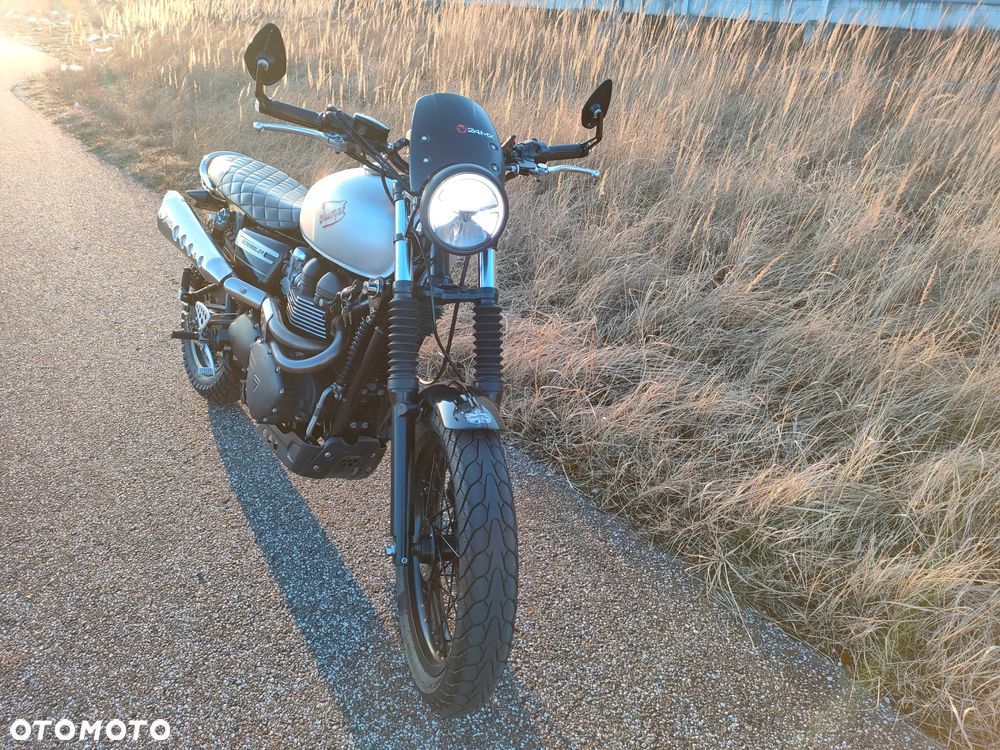 Triumph Scrambler - 16