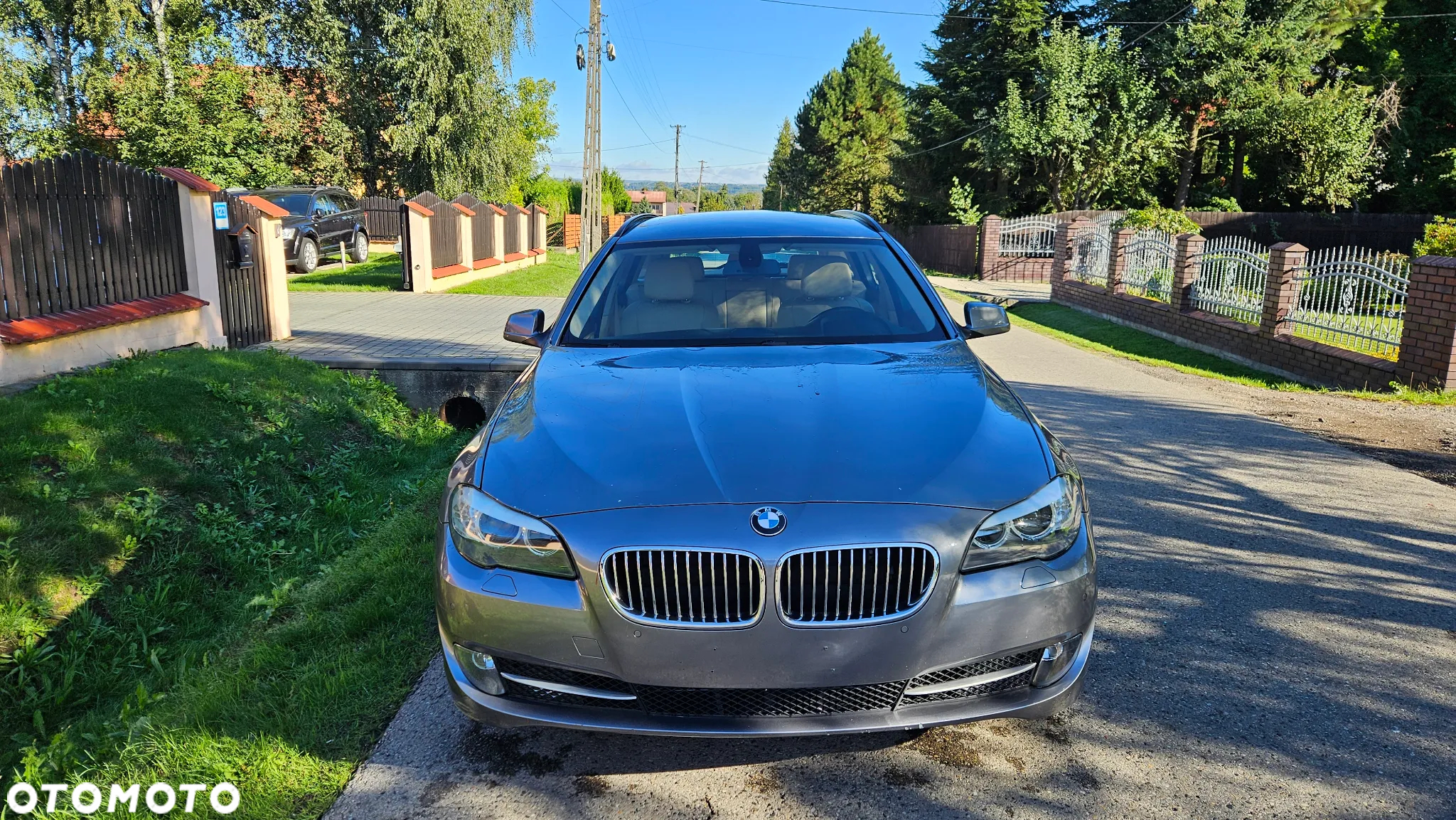 BMW Seria 5 520d Touring Luxury Line - 2