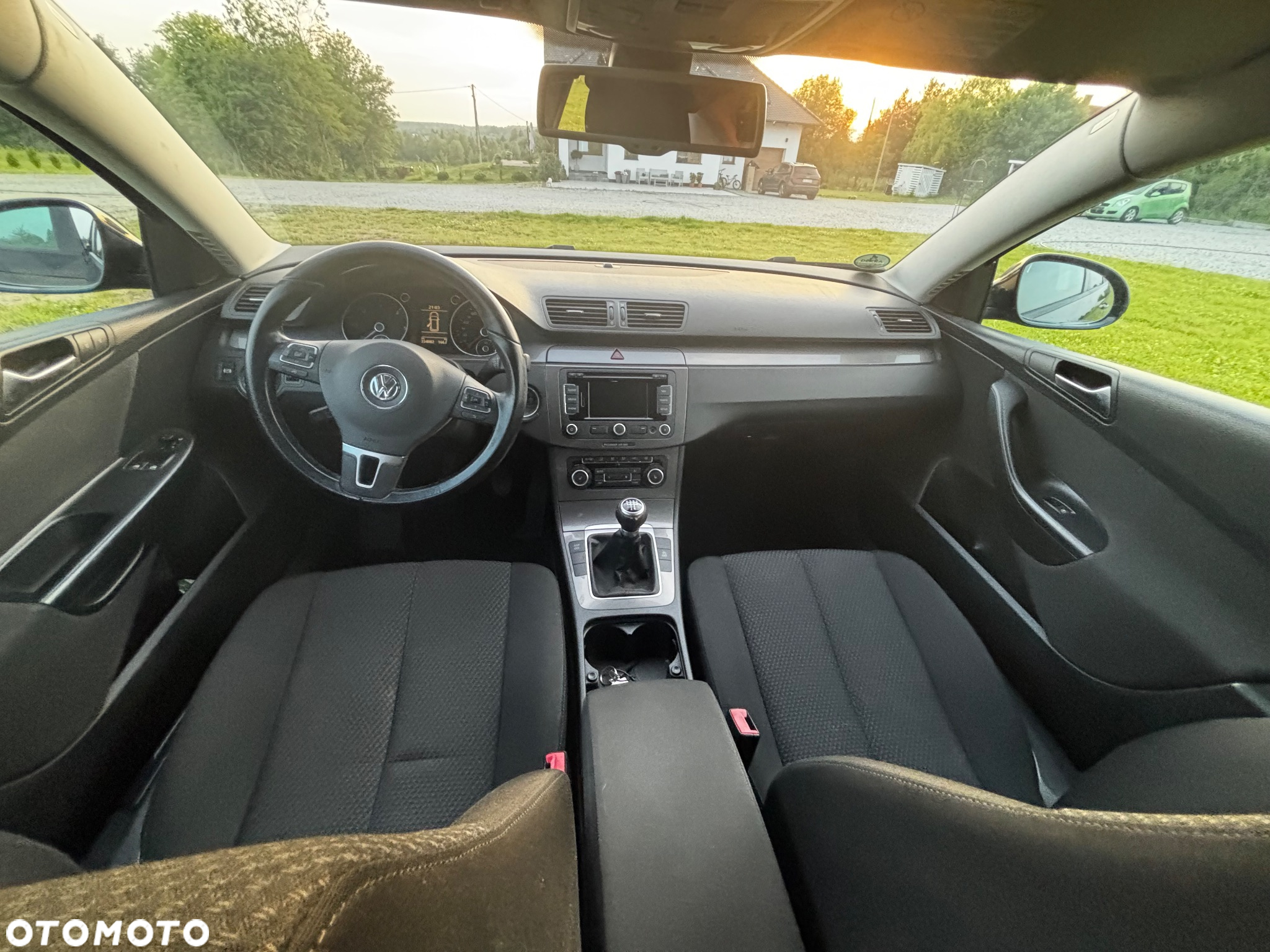 Volkswagen Passat 1.6 TDI DPF BlueMot Comfortline - 8