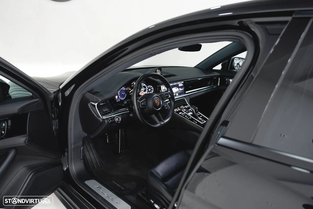 Porsche Panamera Sport Turismo 4 E-Hybrid Platinum Edition PDLS - 17