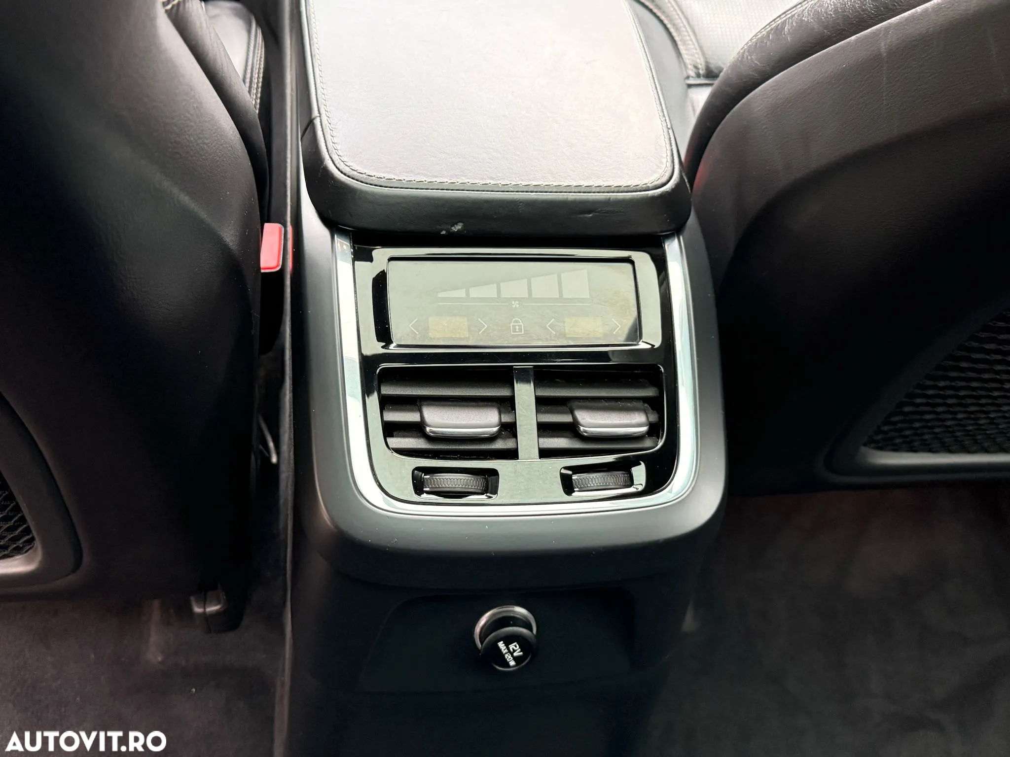 Volvo XC 90 AWD T8 Twin Engine Geartronic RDesign - 8