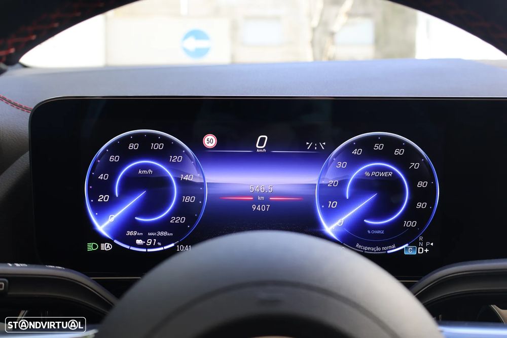 Mercedes-Benz EQA 300 4Matic AMG Line - 13