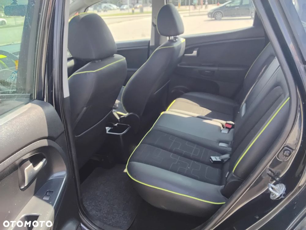 Kia Venga 1.4 L - 8