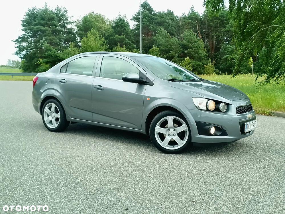 Chevrolet Aveo 1.4 16V LT - 9