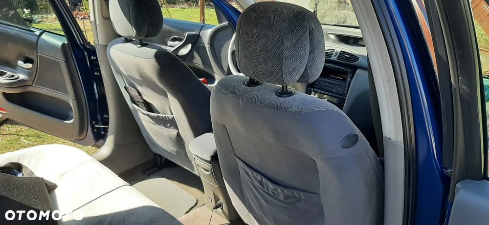 Renault Laguna 1.6 Expression - 19