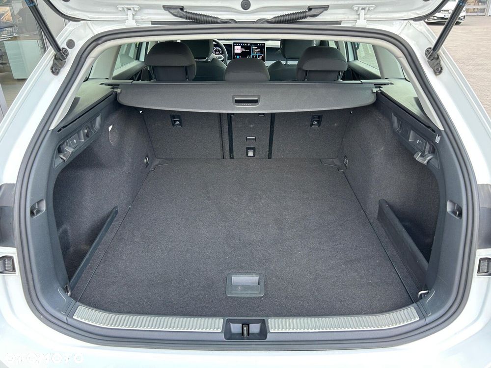 Volkswagen Passat - 10