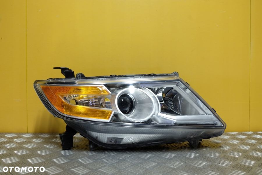 HONDA ODYSSEY 2011- REFLEKTOR LAMPA XENON PRAWA JASNA USA - 1