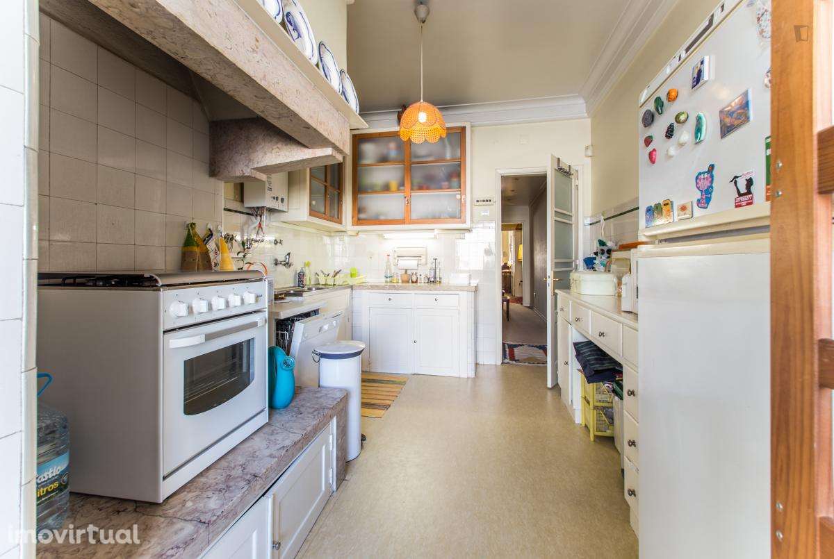 Quarto - localizado em São Sebastião Lisbon - Grande imagem: 3/11