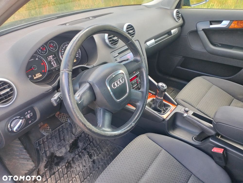 Audi A3 Sportback 2.0 TDI DPF Ambiente - 37