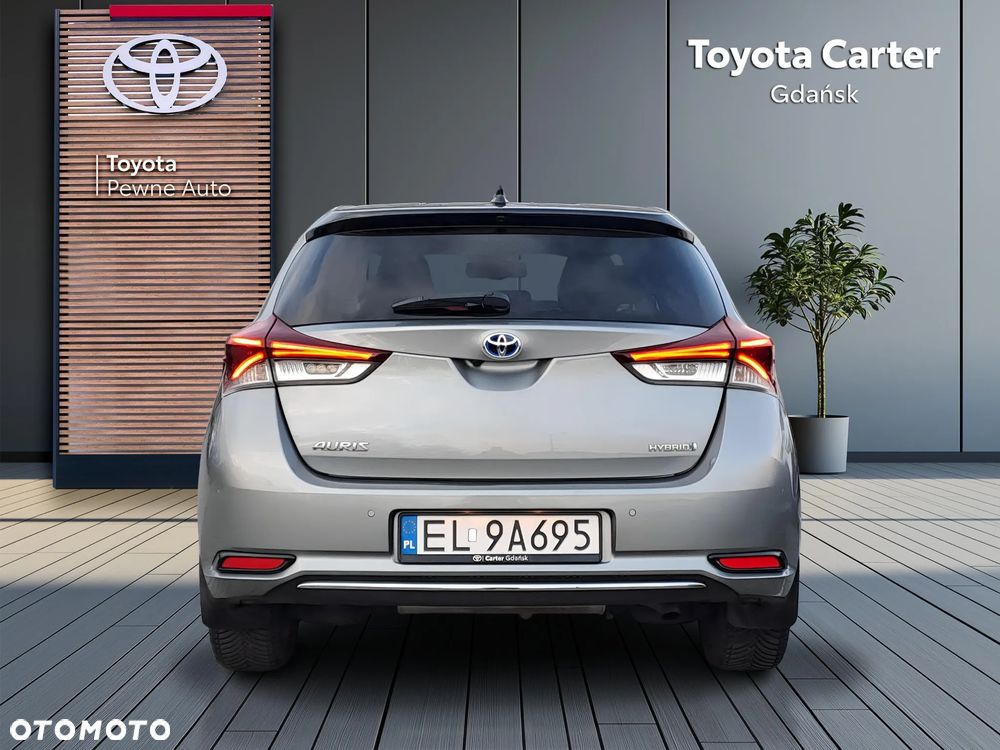 Toyota Auris Hybrid 135 Selection - 4