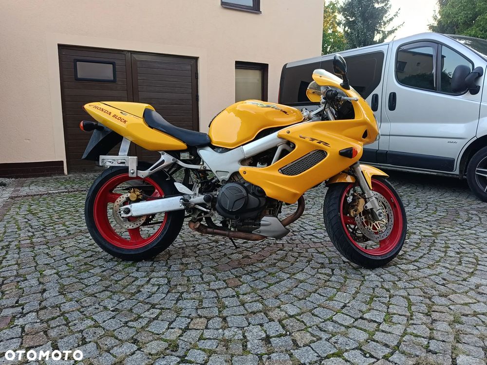 Honda VTR - 2