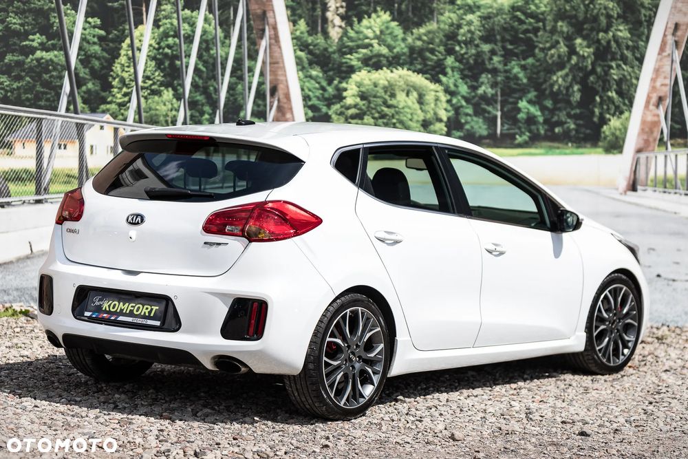 Kia Ceed 1.6 T-GDI GT - 13