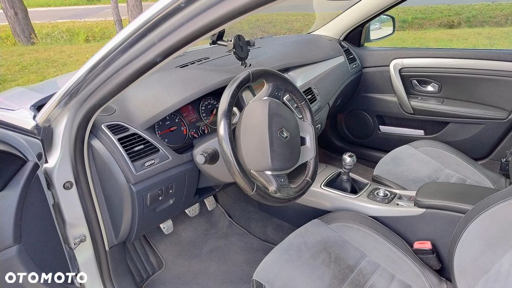 Renault Laguna dCi 150 FAP Bose - 11