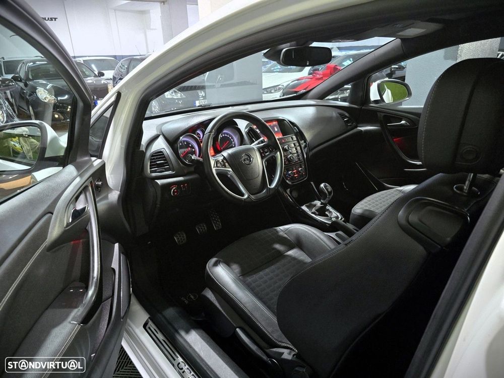 Opel Astra GTC 1.6 CDTi S/S - 10