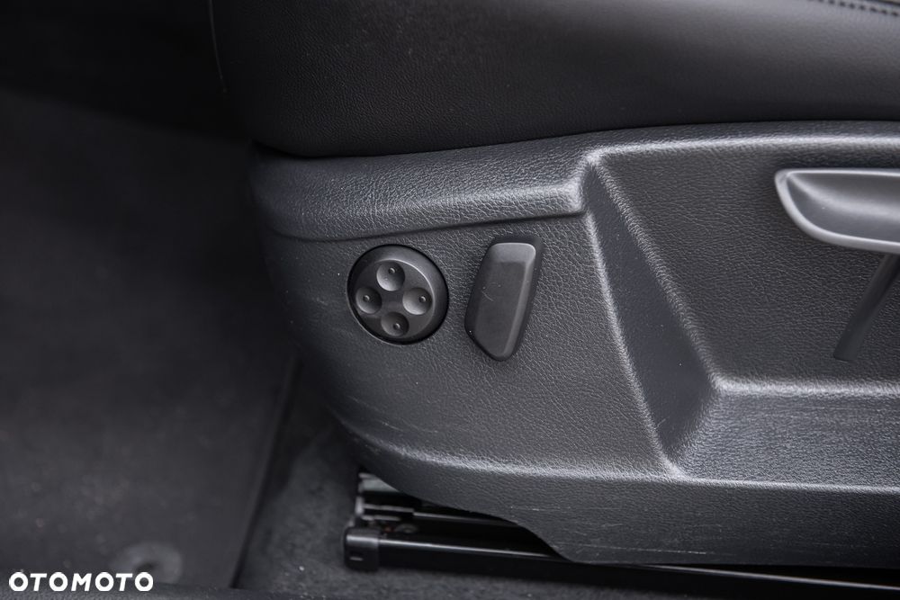 Volkswagen Sharan - 17