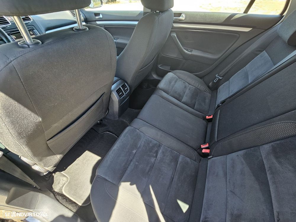 VW Golf Variant 1.6 TDi Highline - 21