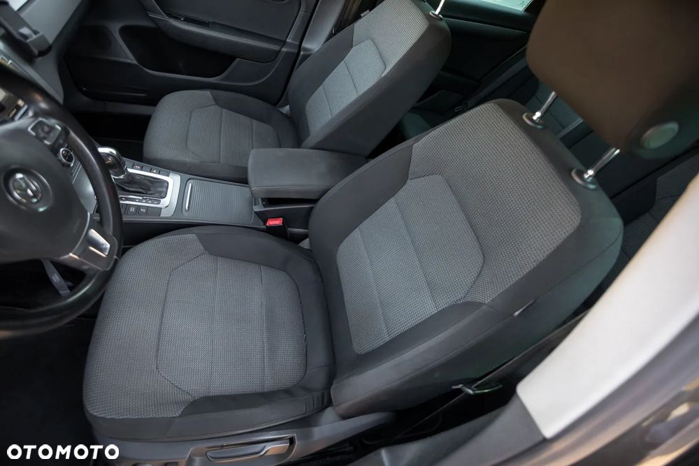 Volkswagen Passat Variant 2.0 Blue TDI DSG SCR Highline - 18