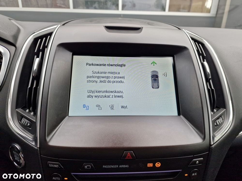 Ford S-Max 2.0 EcoBlue Titanium - 34