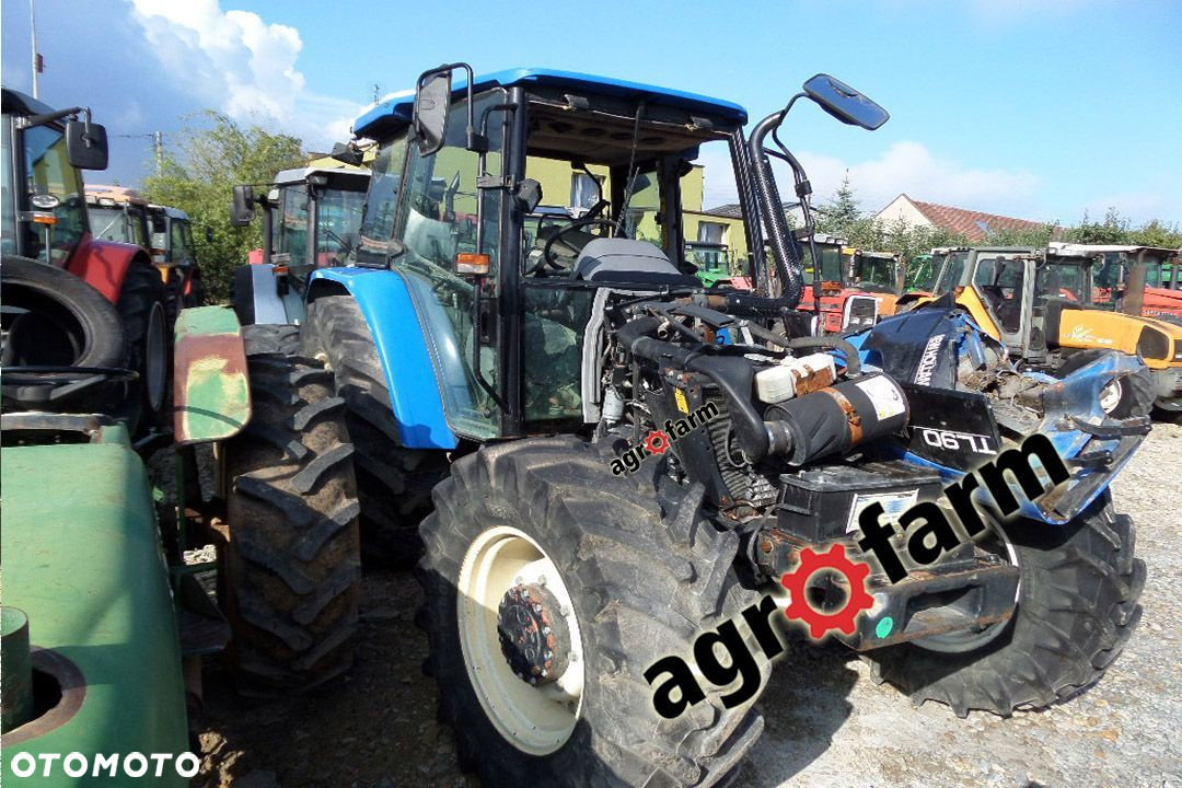 New Holland części TL 90 80 70 100 skrzynia silnik most oś napęd kabina podnośnik zwolnica obudowa - 2
