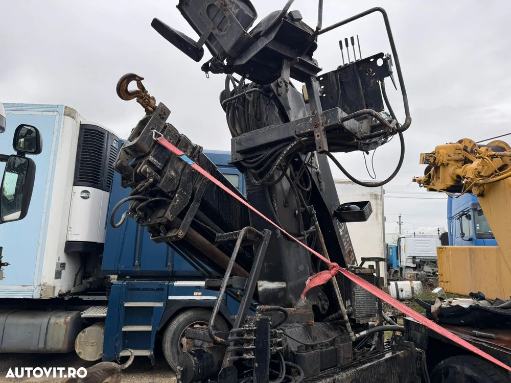 Macara hidraulică Hiab 175 - 6,5 TONE - 14 M : montabila pe camion - 12
