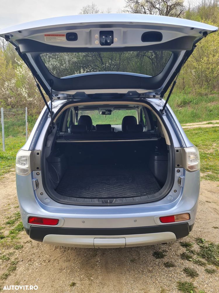 Mitsubishi Outlander 2.0 4WD - 10